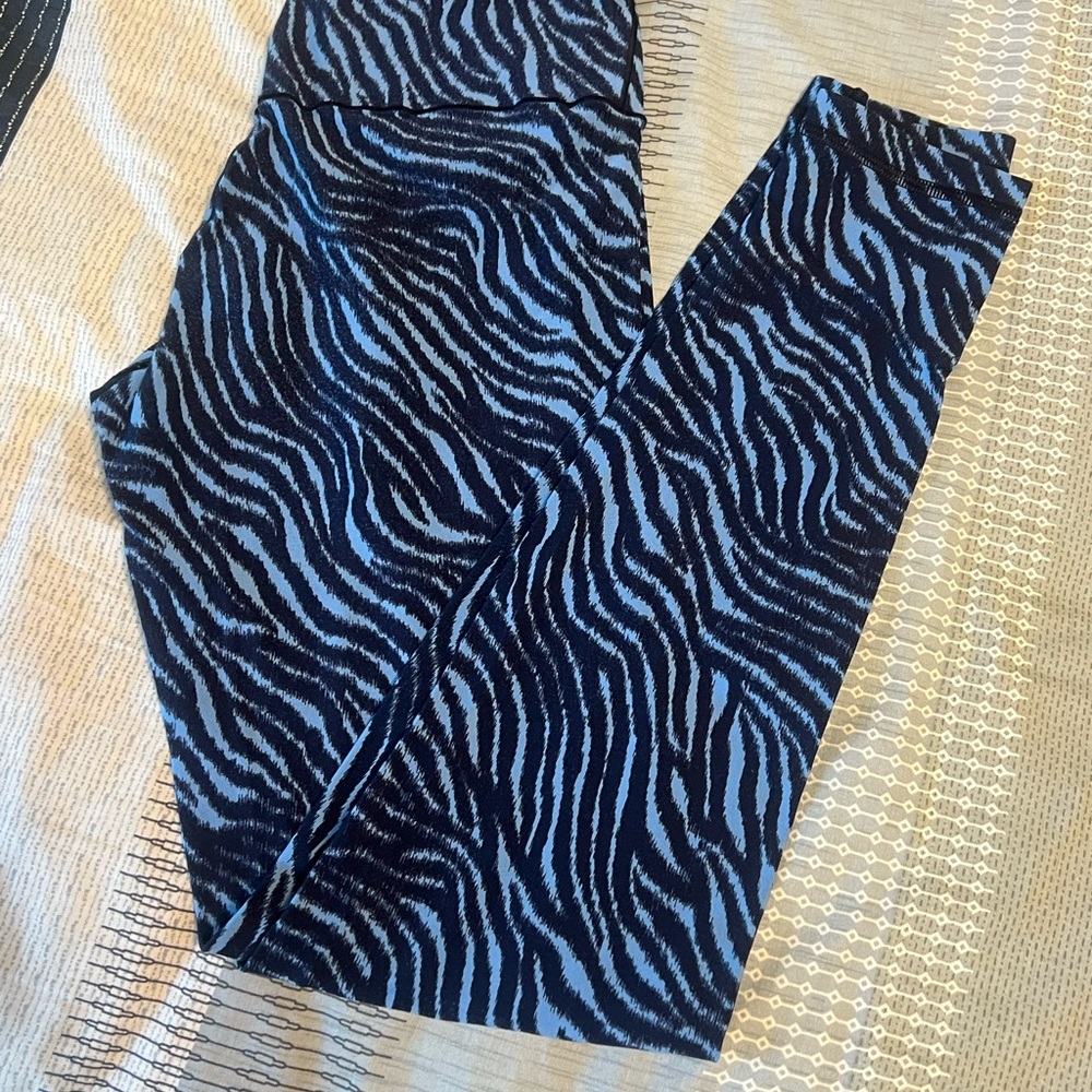 Aerie Blue and Black Patterned Leggings